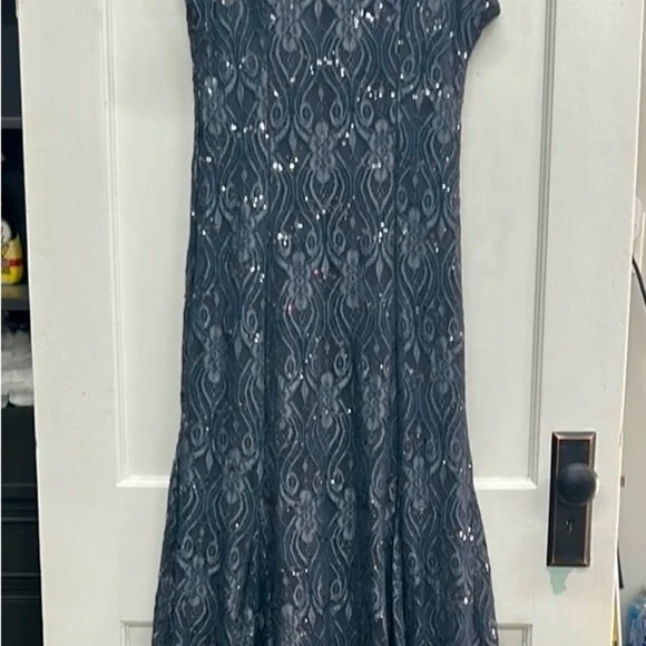 R&M Richards Gray Short Sleeve Wedding Dress - Picture 9 of 10